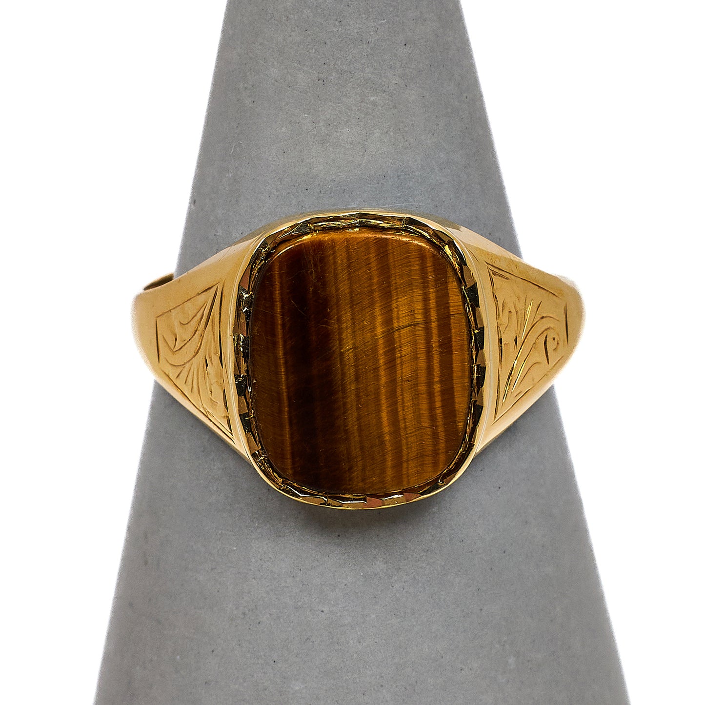 Pre-Owned 9ct Gold Tigers Eye Signet Ring Size Q.5