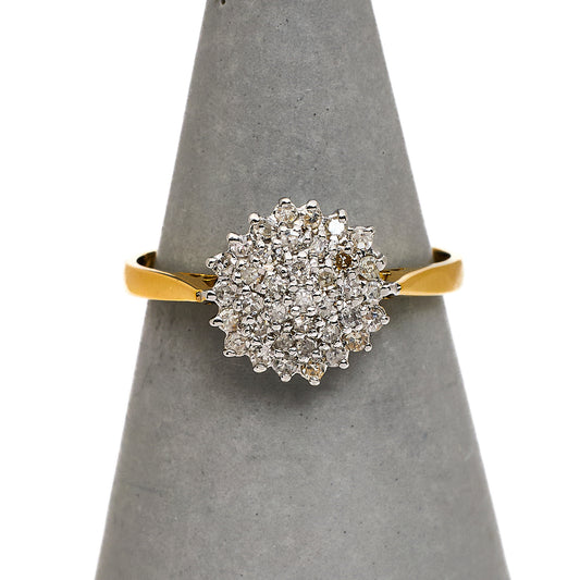 Pre-Owned 9ct Gold Diamond Cluster Ring Size M.5