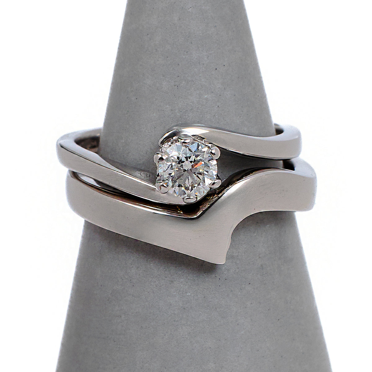 Pre-Owned 18ct White Gold Bridal Diamond Ring SET Size M