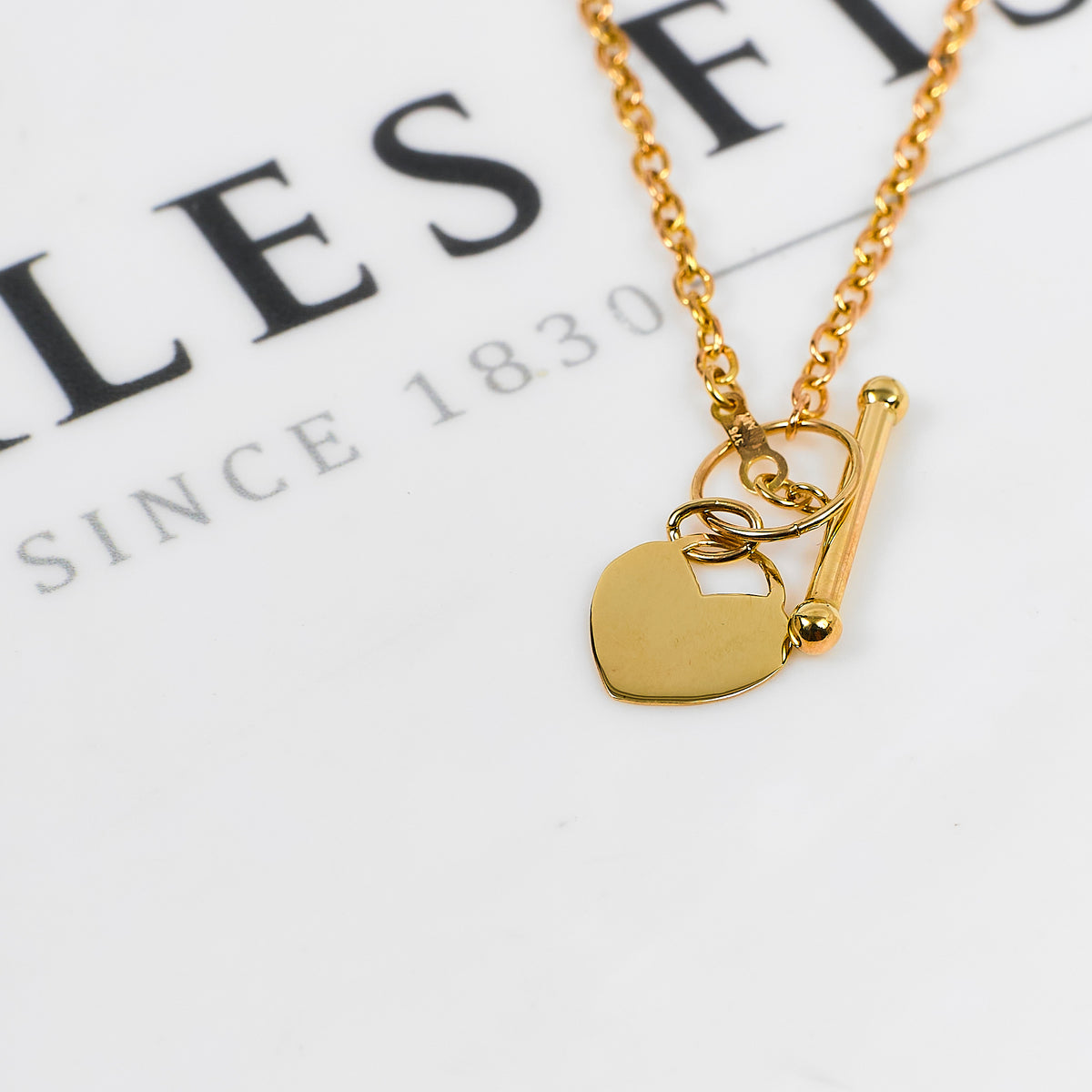 Pre-Owned 9ct Gold Oval Link Necklace Heart Tag & TBar