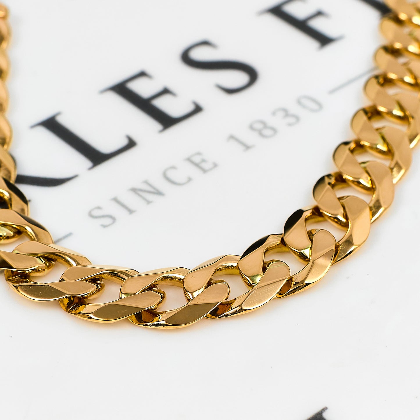 Pre-Owned 9ct Gold Curb Chain Bracelet 7.5 Inch