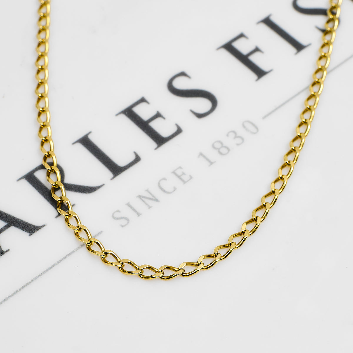 Pre-Owned 9ct Gold Curb Chain Necklace 18 Inch