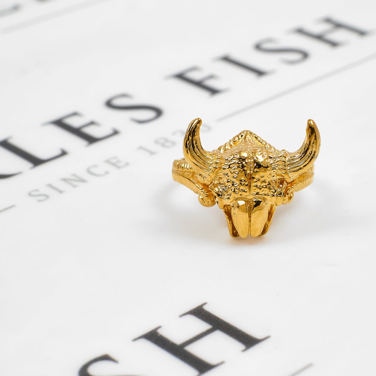 Pre-Owned 9ct Gold Mens Bull Head Ring Size W.5