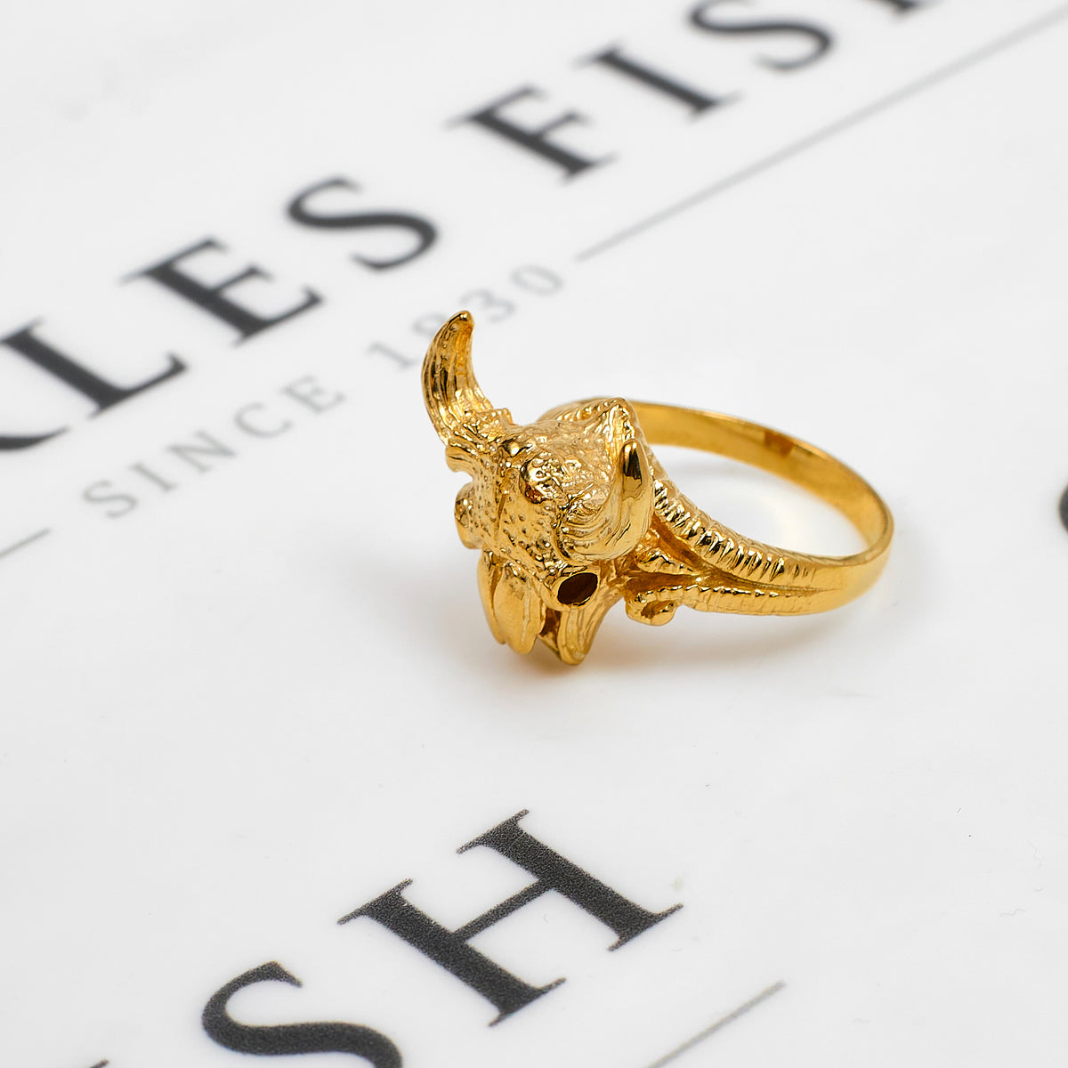 Pre-Owned 9ct Gold Mens Bull Head Ring Size W.5