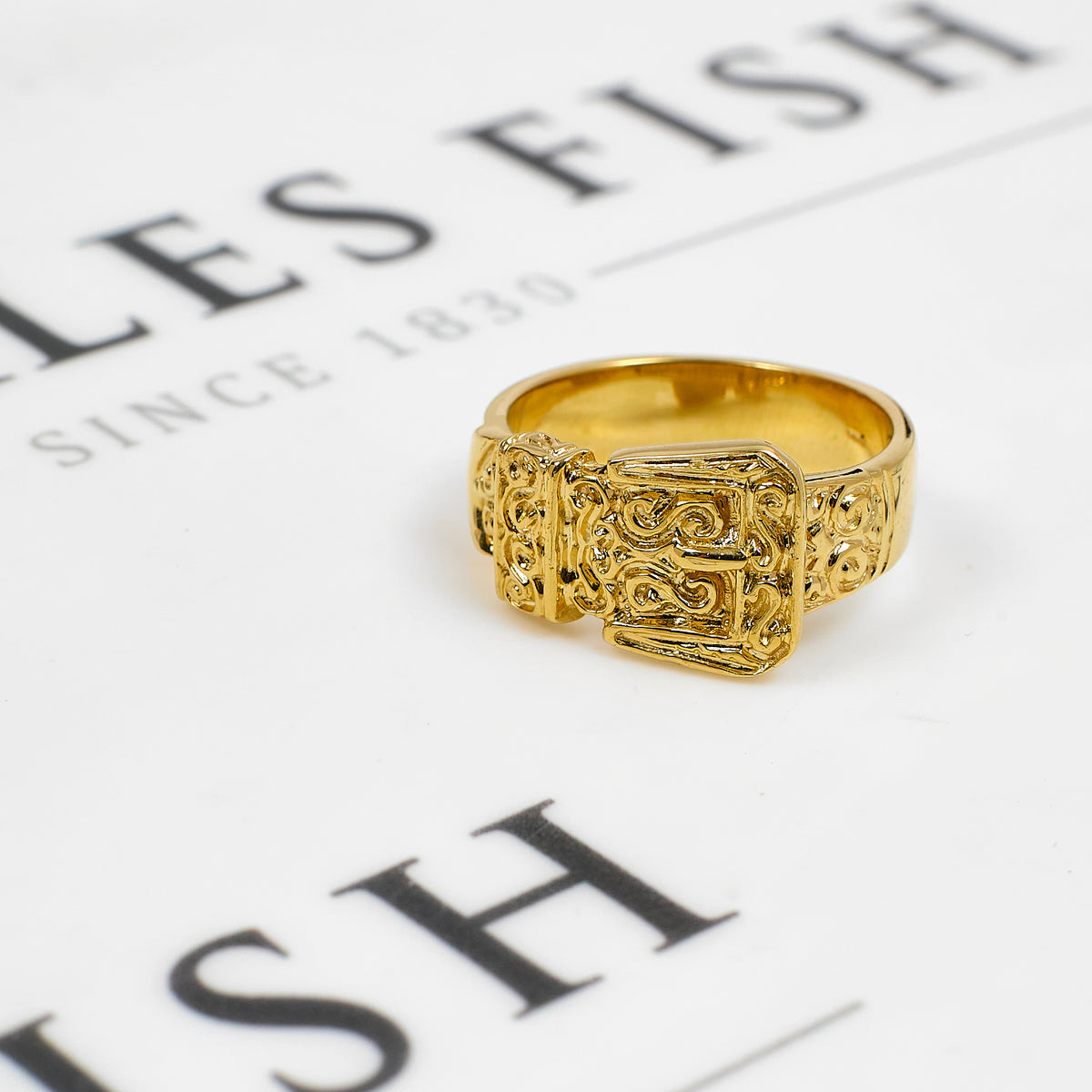 Pre-Owned 9ct Gold Men's Buckle Ring Size X.5