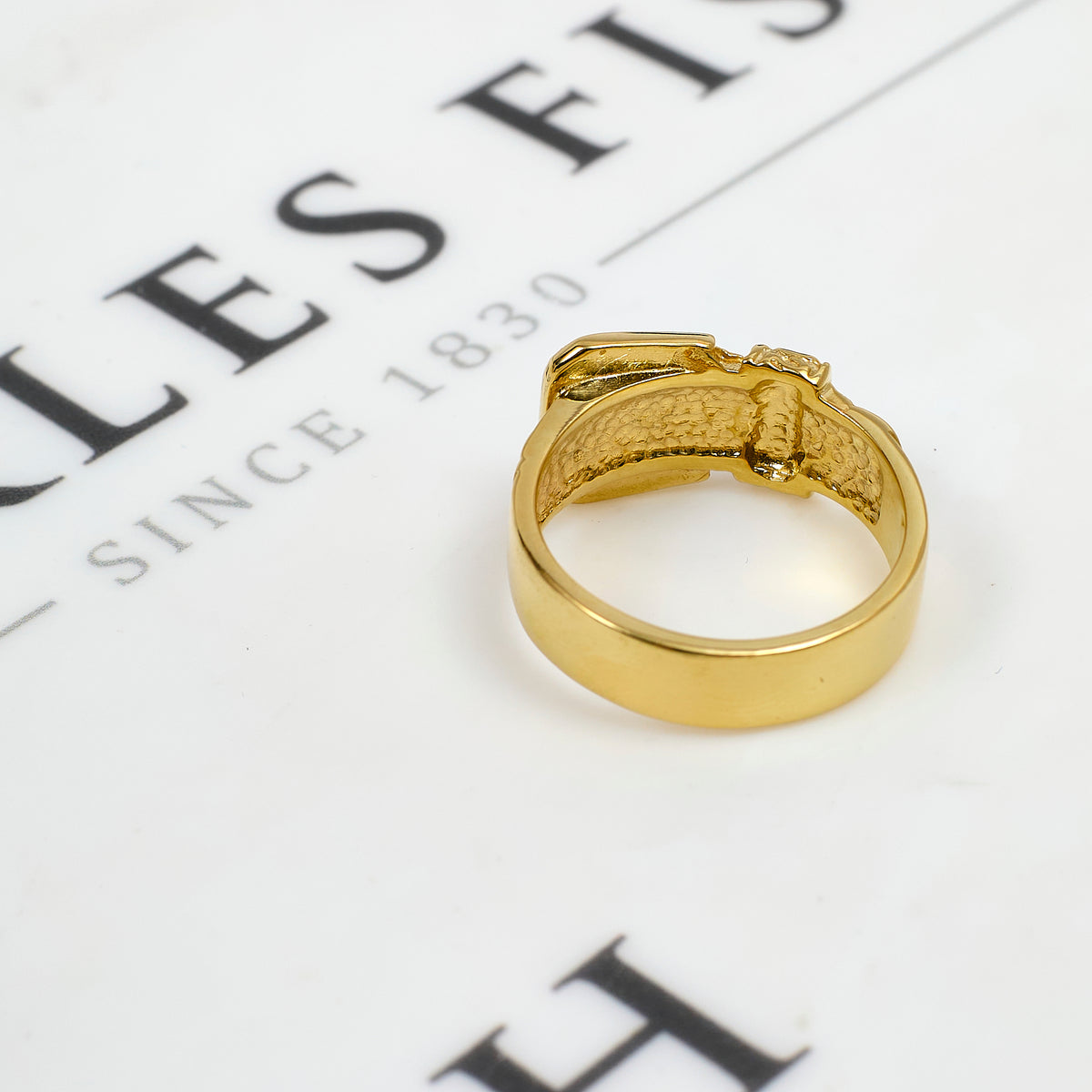 Pre-Owned 9ct Gold Men's Buckle Ring Size X.5