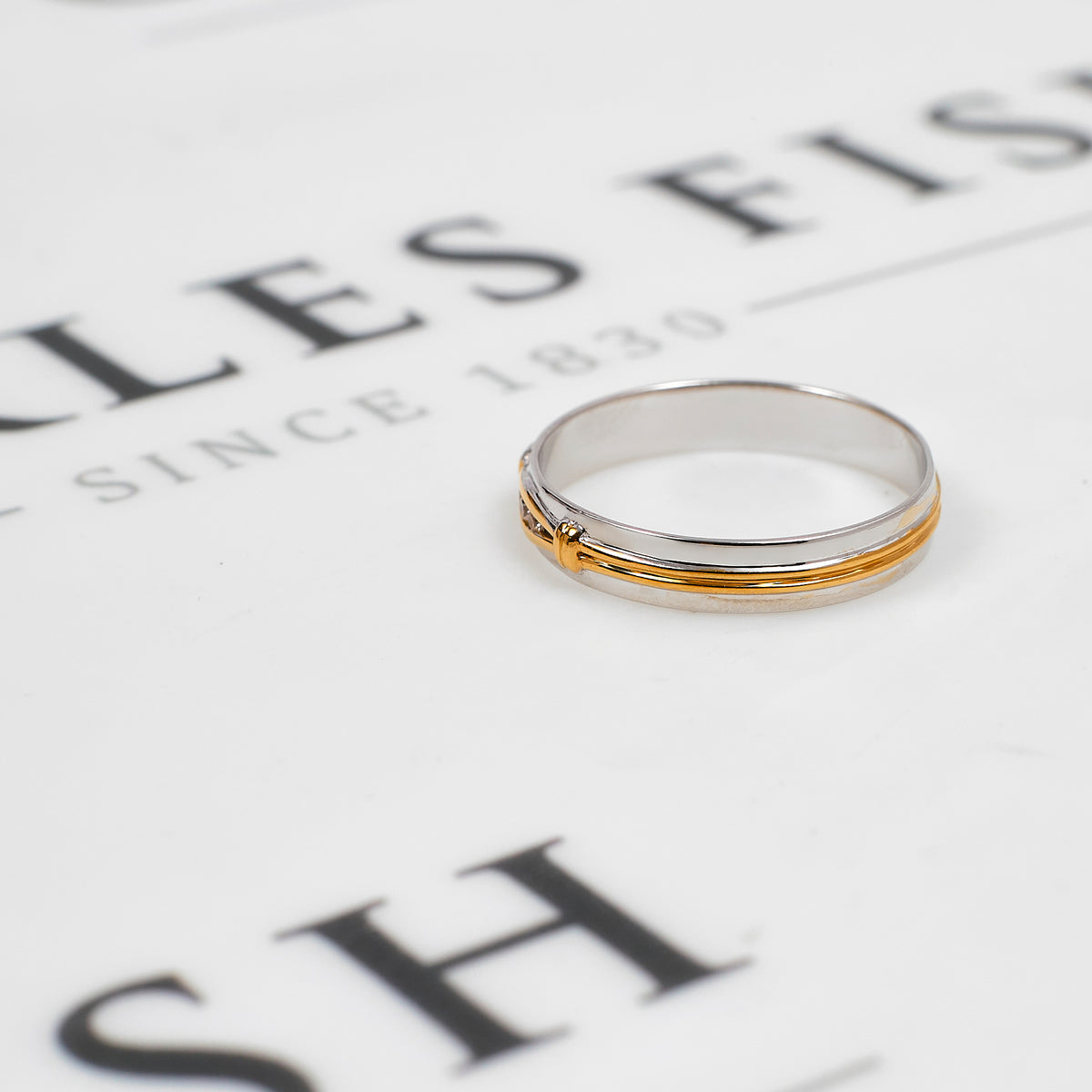 Pre-Owned 18ct Gold 2 Tone 2 CZ Band Ring Size T