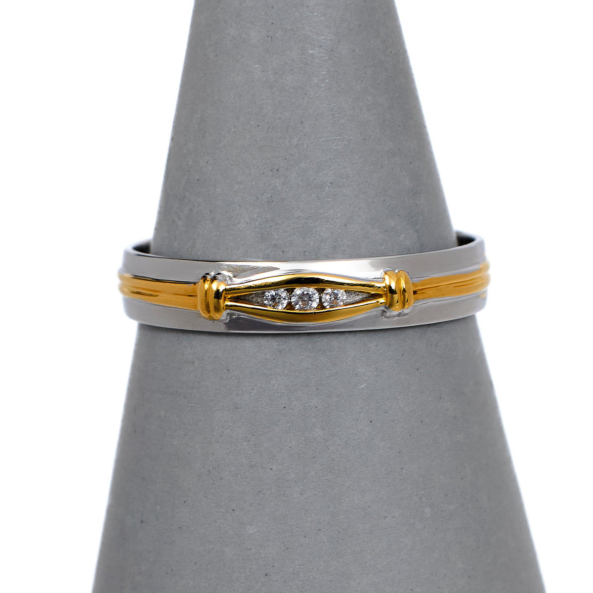 Pre-Owned 18ct Gold 2 Tone 2 CZ Band Ring Size T
