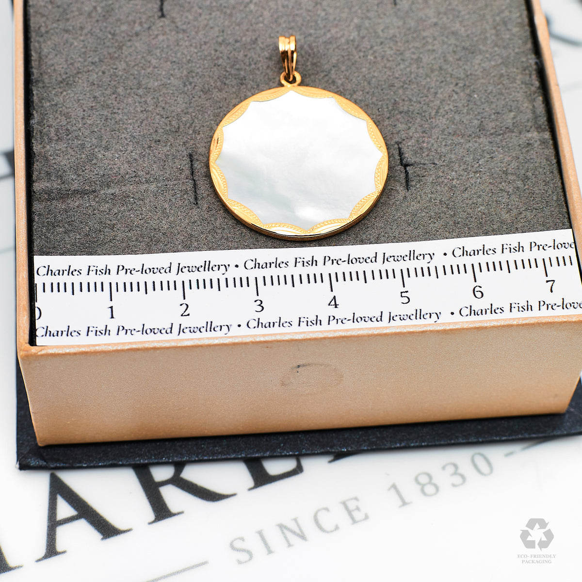 Pre-Owned 18ct Rose Gold Round Mother Of Pearl Pendant