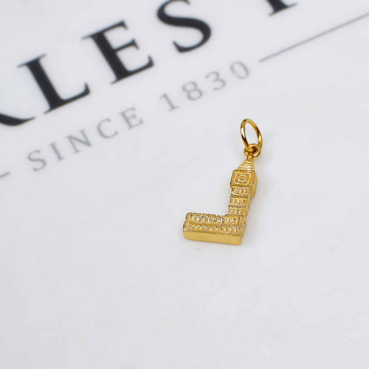 Pre-Owned 9ct Gold Houses Of Parliament Charm