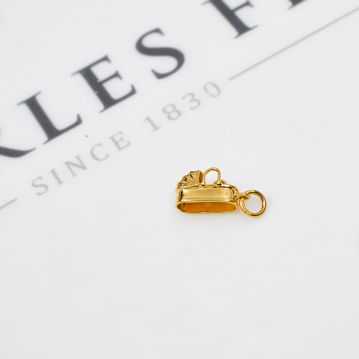 Pre-Owned 9ct Gold Baby Cot Charm