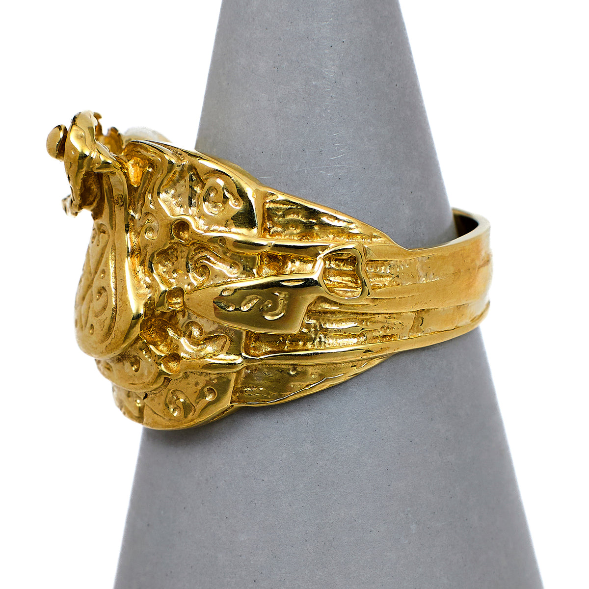 Pre-Owned 9ct Gold Horse Saddle Ring Size S.5