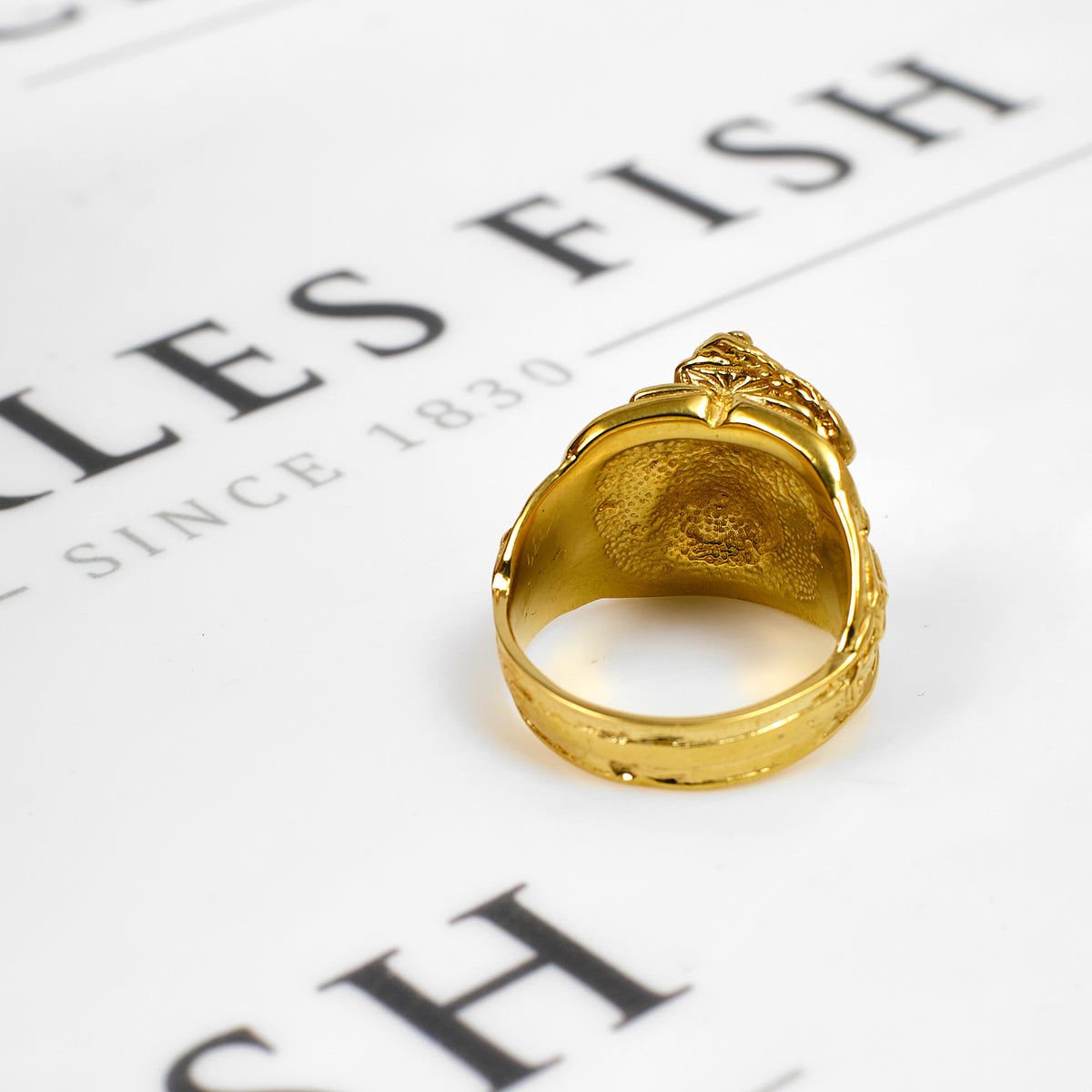 Pre-Owned 9ct Gold Horse Saddle Ring Size S.5