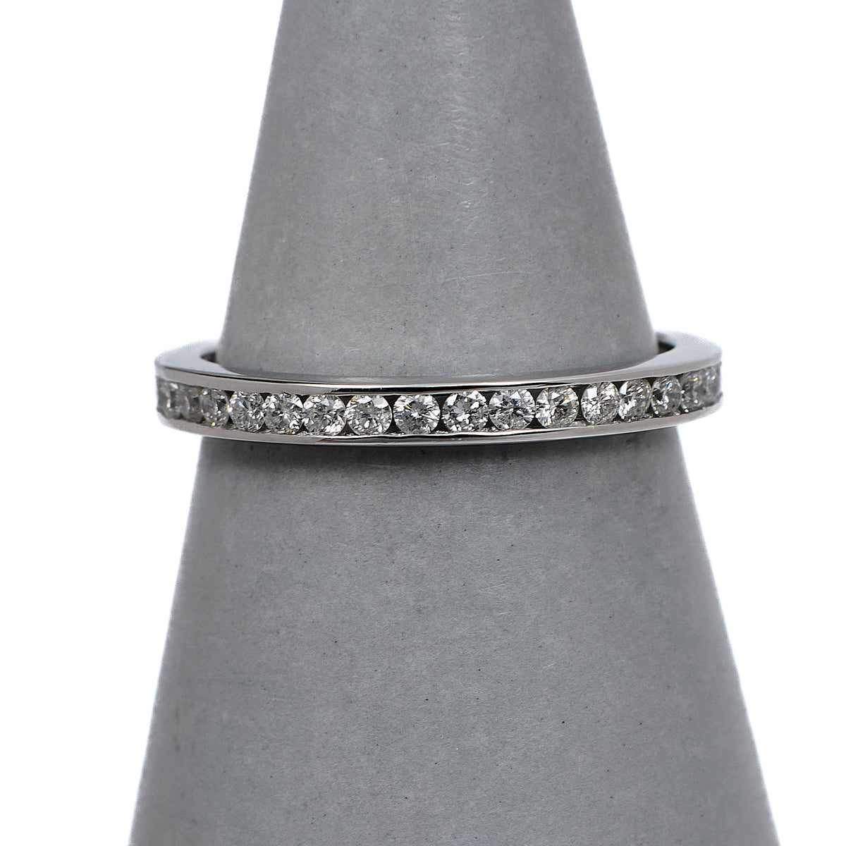 Pre-Owned 18ct White Gold Diamond Eternity Ring Size M.5