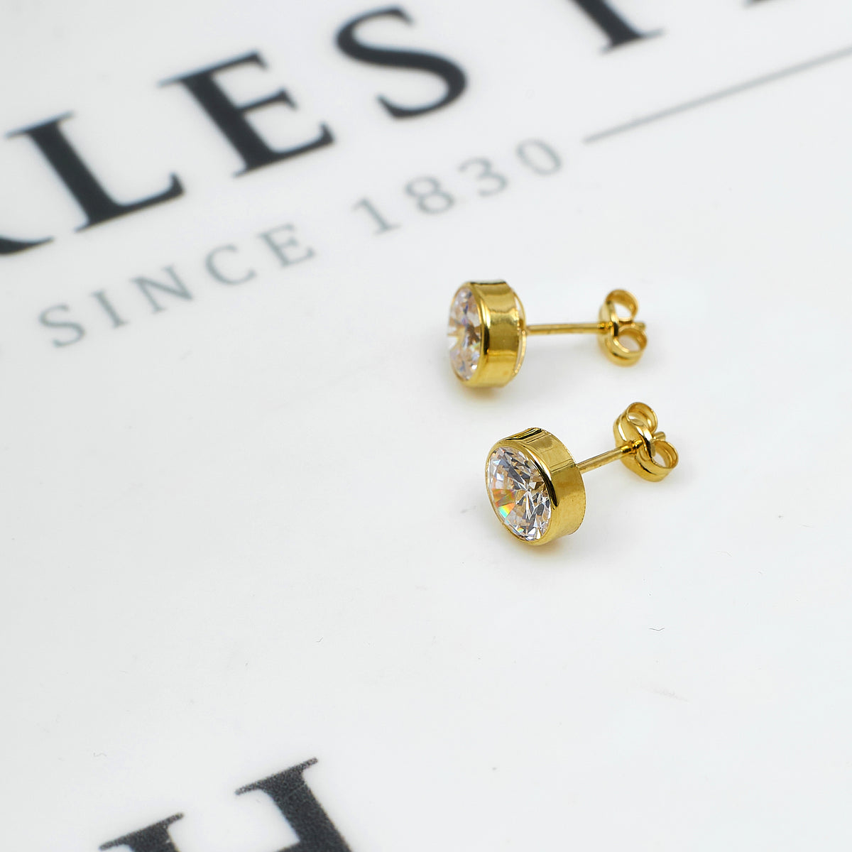 Pre-Owned 9ct Gold CZ Stud Earrings