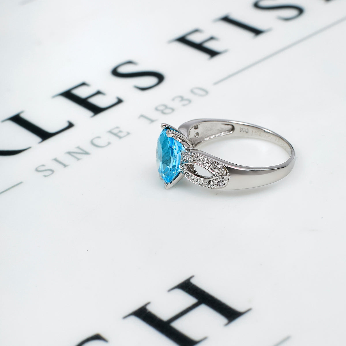 Pre-Owned 9ct White Gold Oval & Topaz Diamond Ring Size Q.5