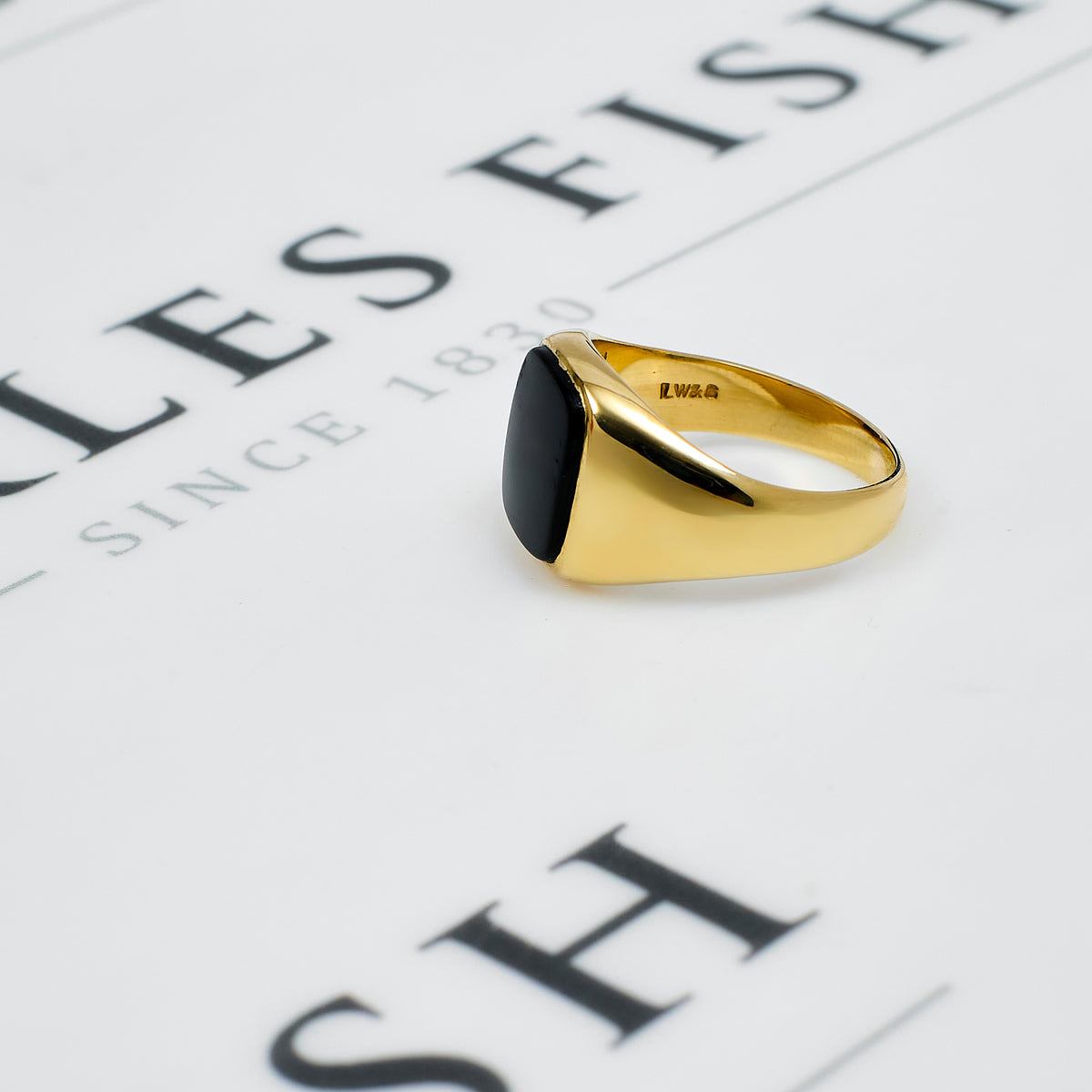 Pre-Owned 9ct Gold Rectangle Onyx Signet Ring Size Q.5