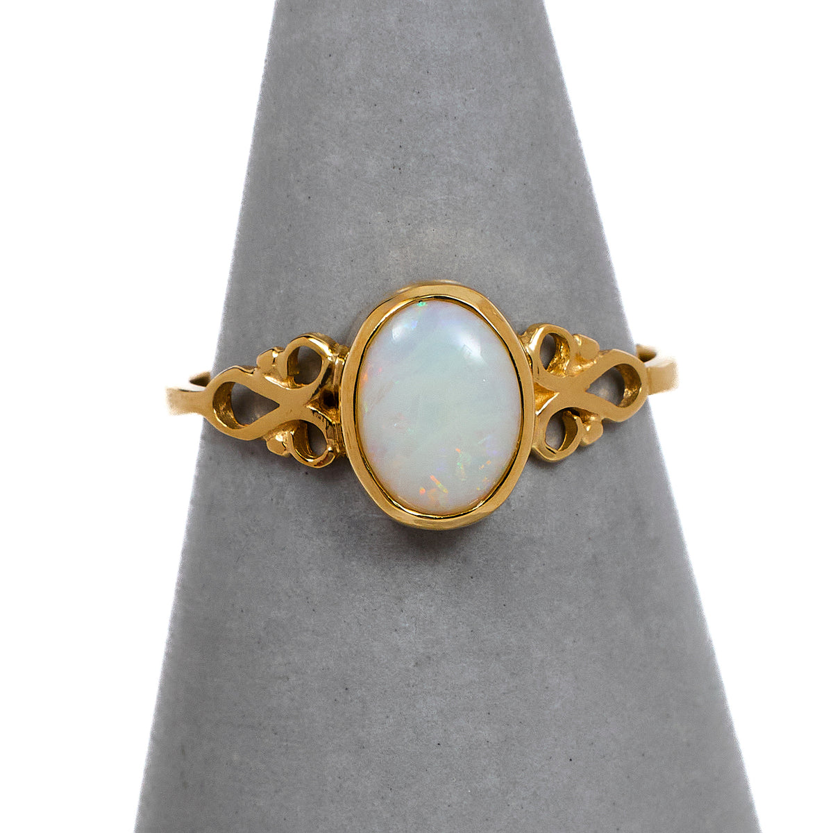 Pre-Owned 9ct Gold Oval Opal Ring Size M