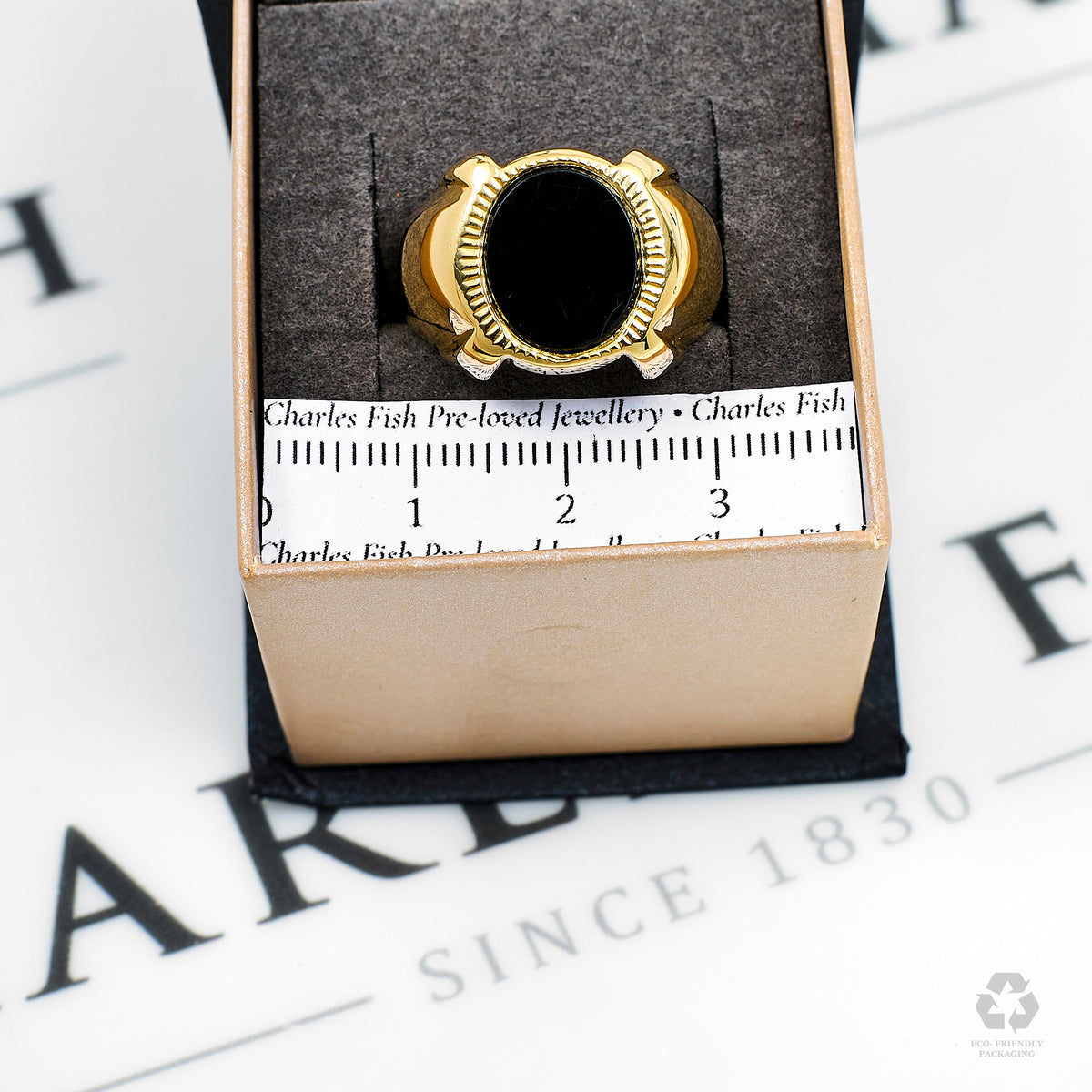 Pre-Owned 9ct Gold Oval Onyx Signet Ring Size P.5