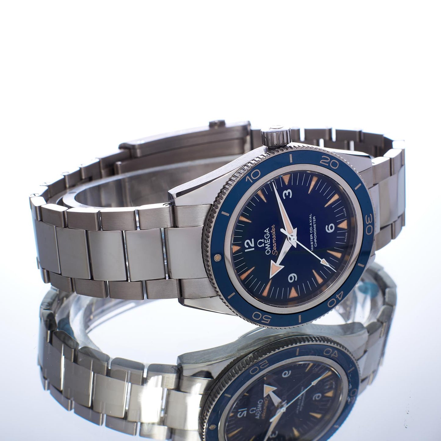 Pre-Owned Omega Seamaster 300 23390412103001