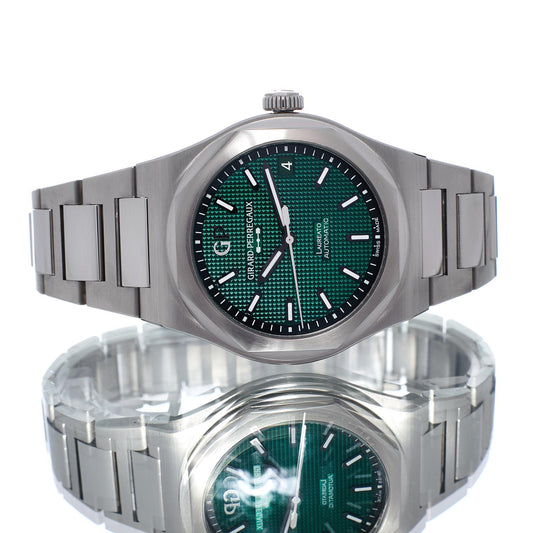 Pre-Owned Girard Perregaux Laureato 81010