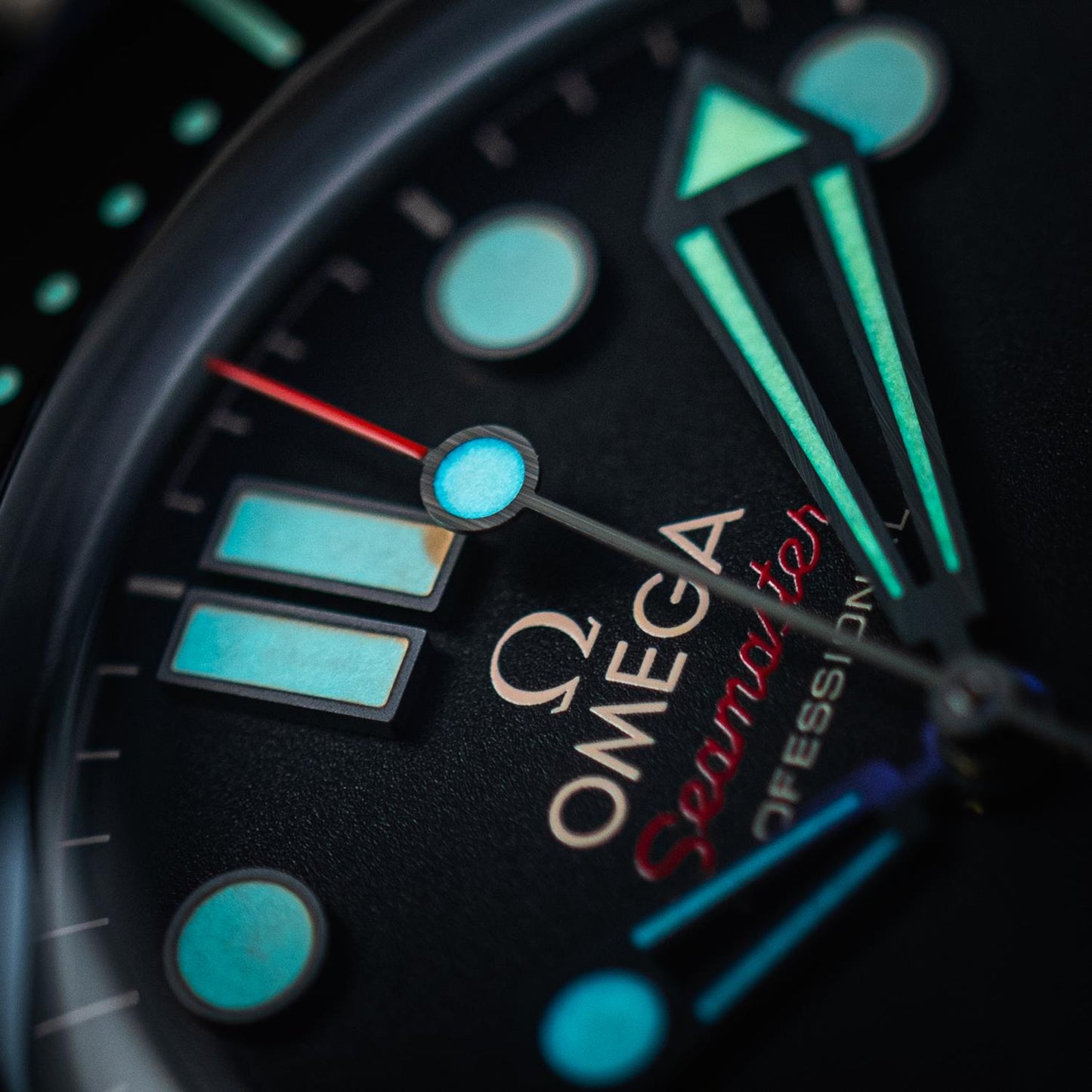 Pre-Owned Omega Seamaster Diver 300M 007 Edition 21092422001001