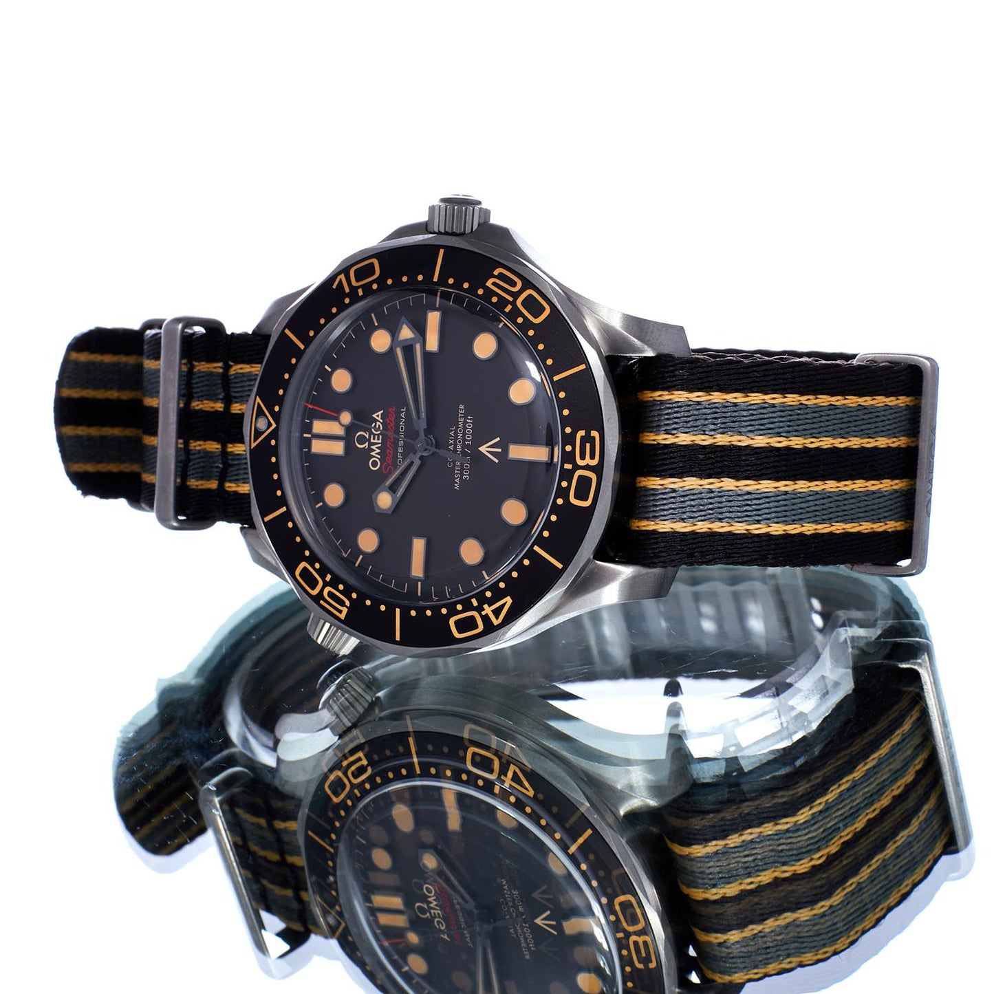 Pre-Owned Omega Seamaster Diver 300M 007 Edition 21092422001001