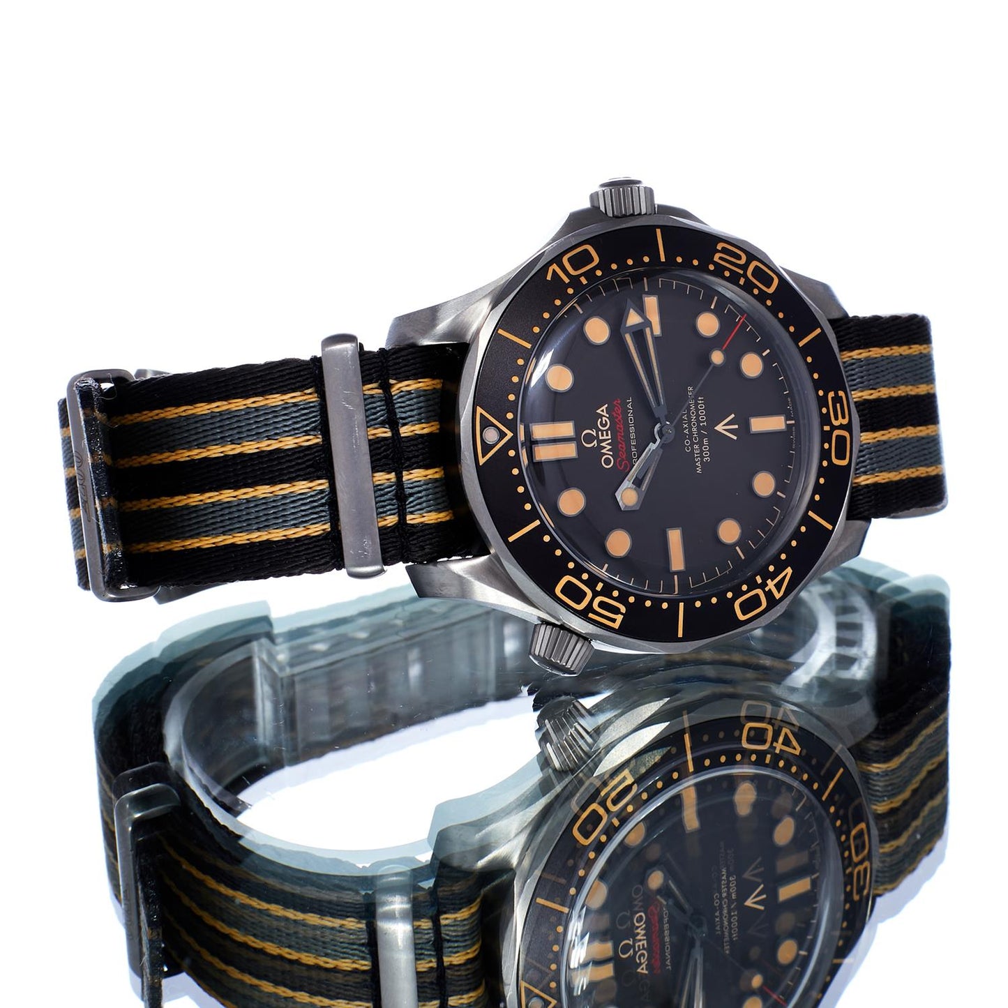 Pre-Owned Omega Seamaster Diver 300M 007 Edition 21092422001001