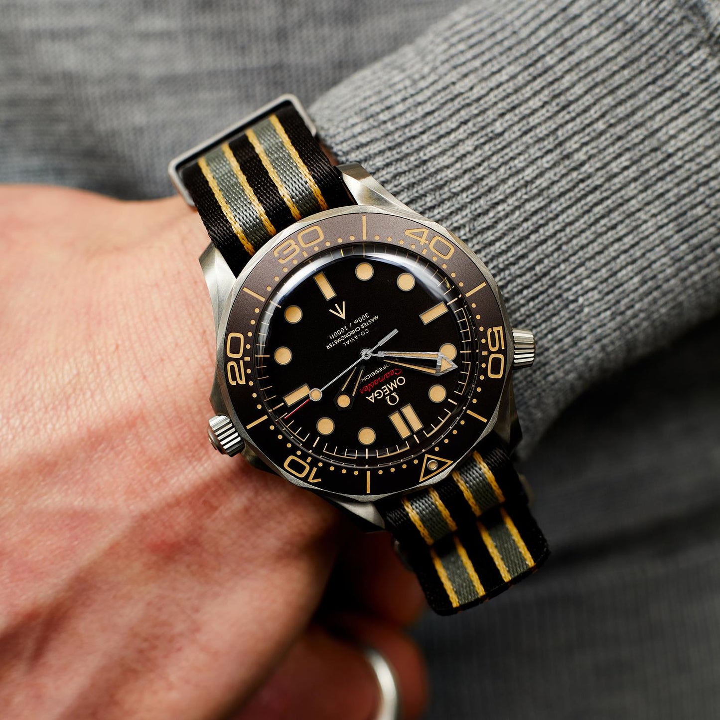 Pre-Owned Omega Seamaster Diver 300M 007 Edition 21092422001001