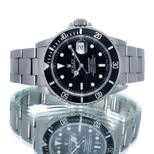 Pre-Owned Rolex Submariner Date 40 16610