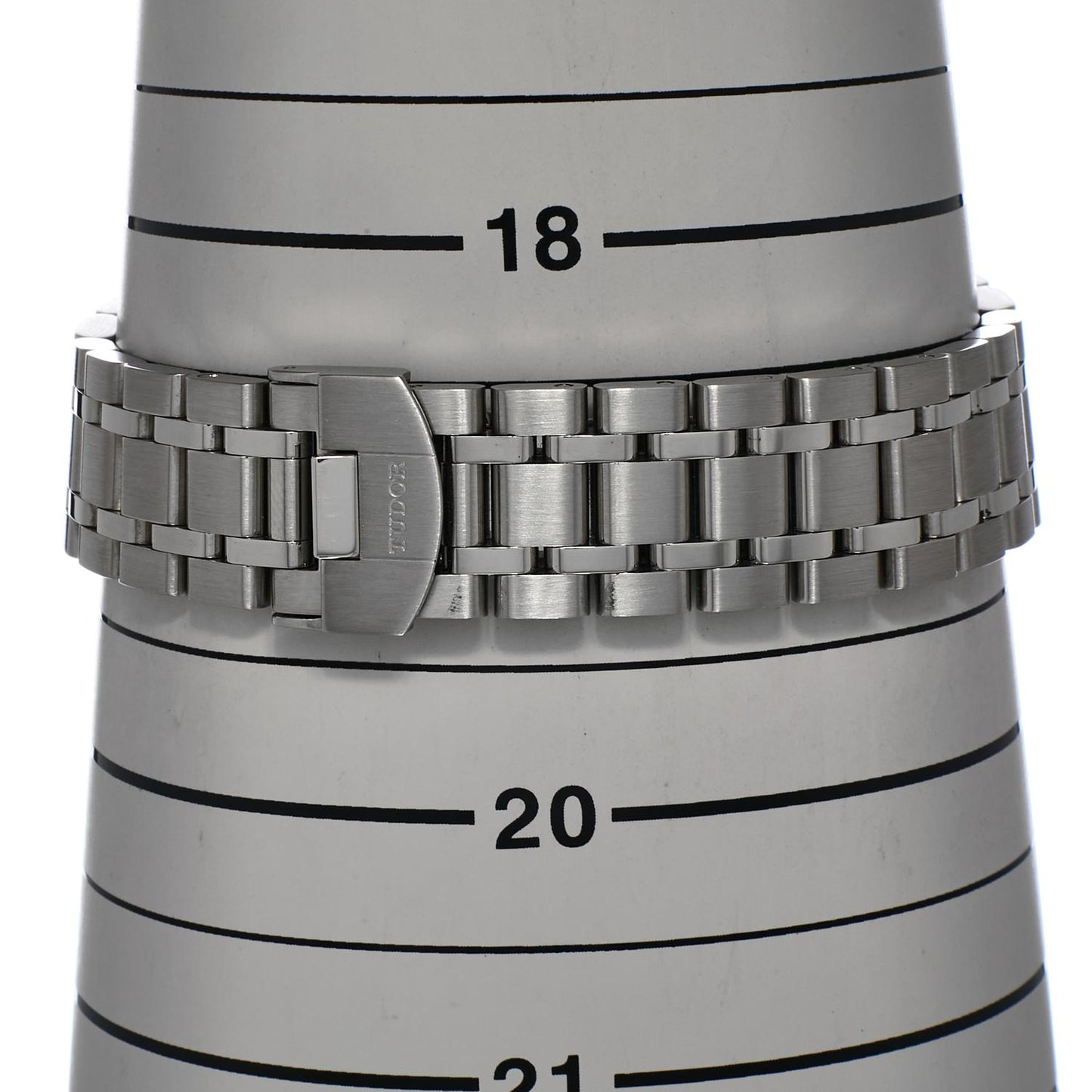 Pre-Owned Tudor Royal 28500