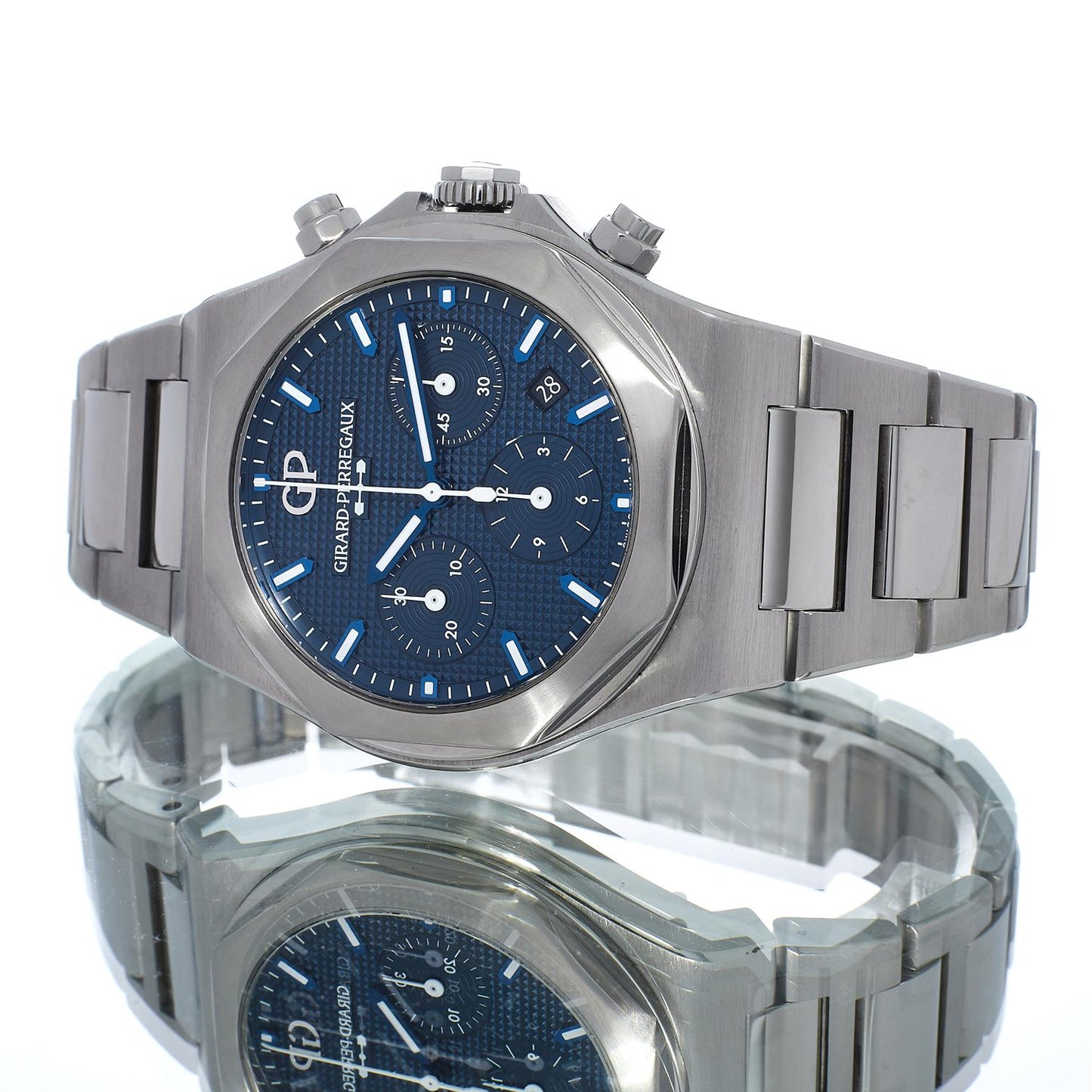 Pre-Owned Girard Perregaux Laureato Chronograph 81020