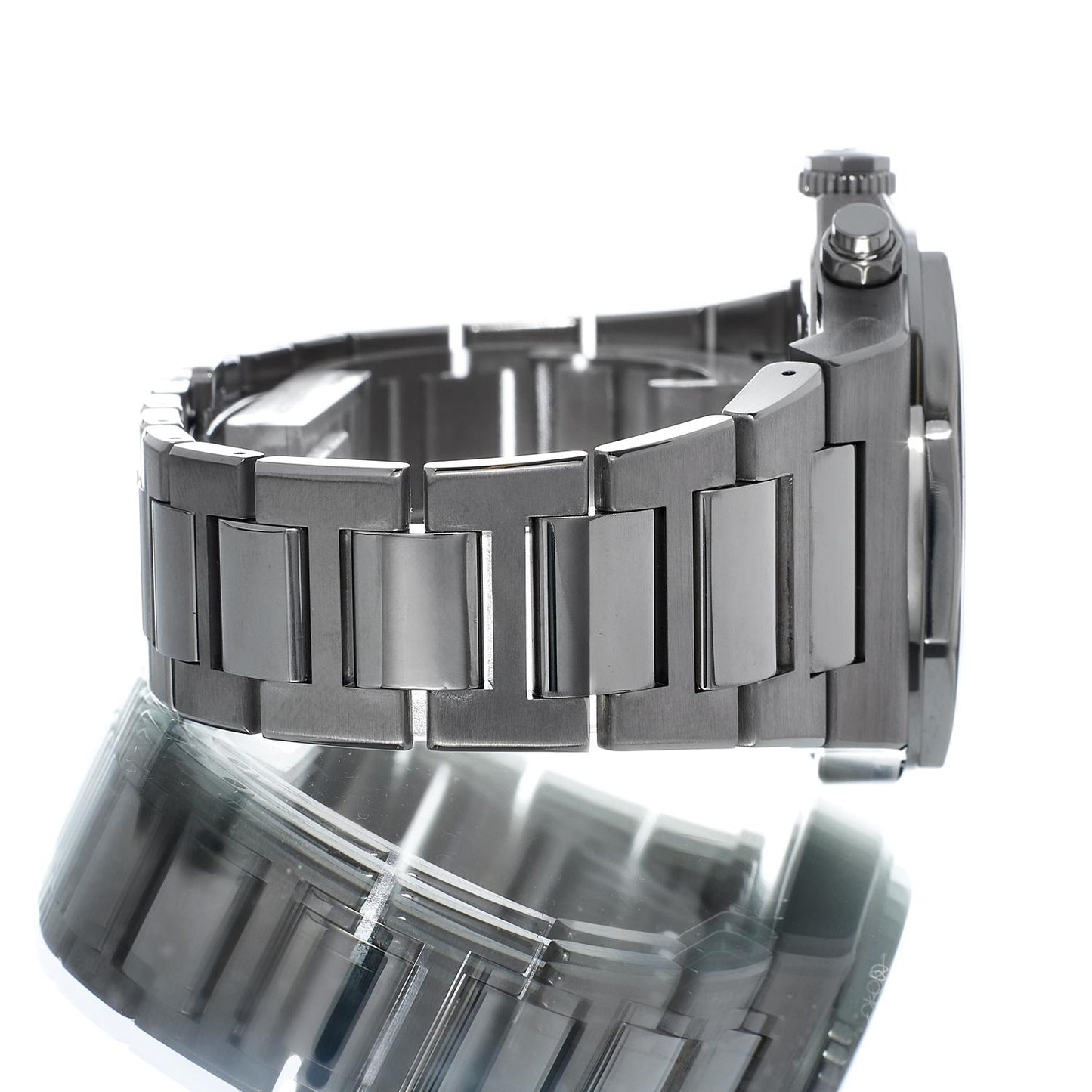 Pre-Owned Girard Perregaux Laureato Chronograph 81020