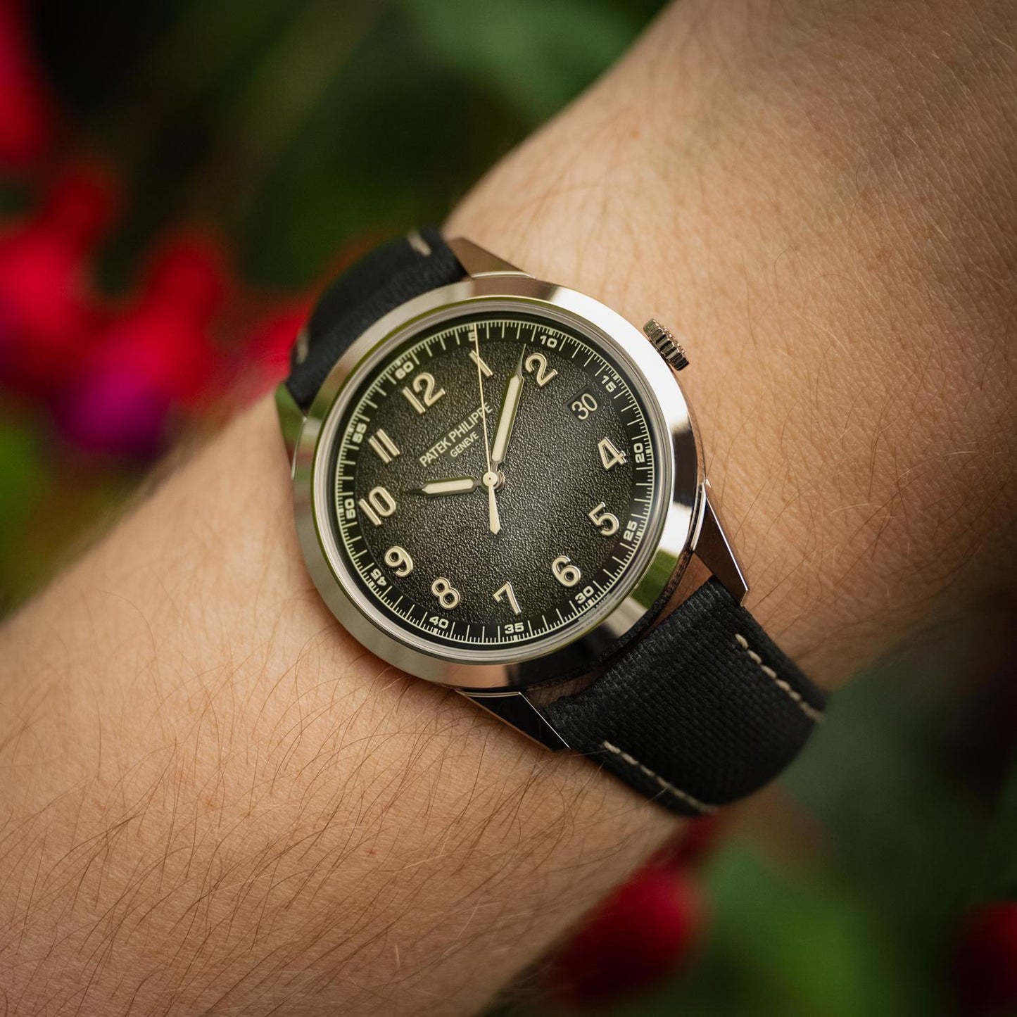 Pre-Owned Patek Philippe Calatrava 5226G-001