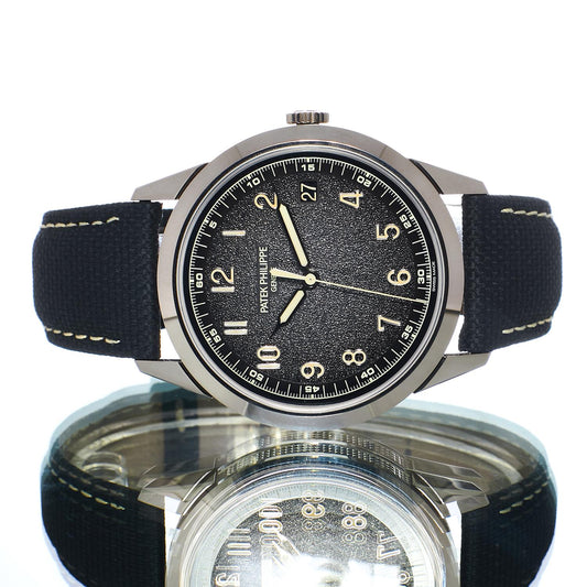 Pre-Owned Patek Philippe Calatrava 5226G-001