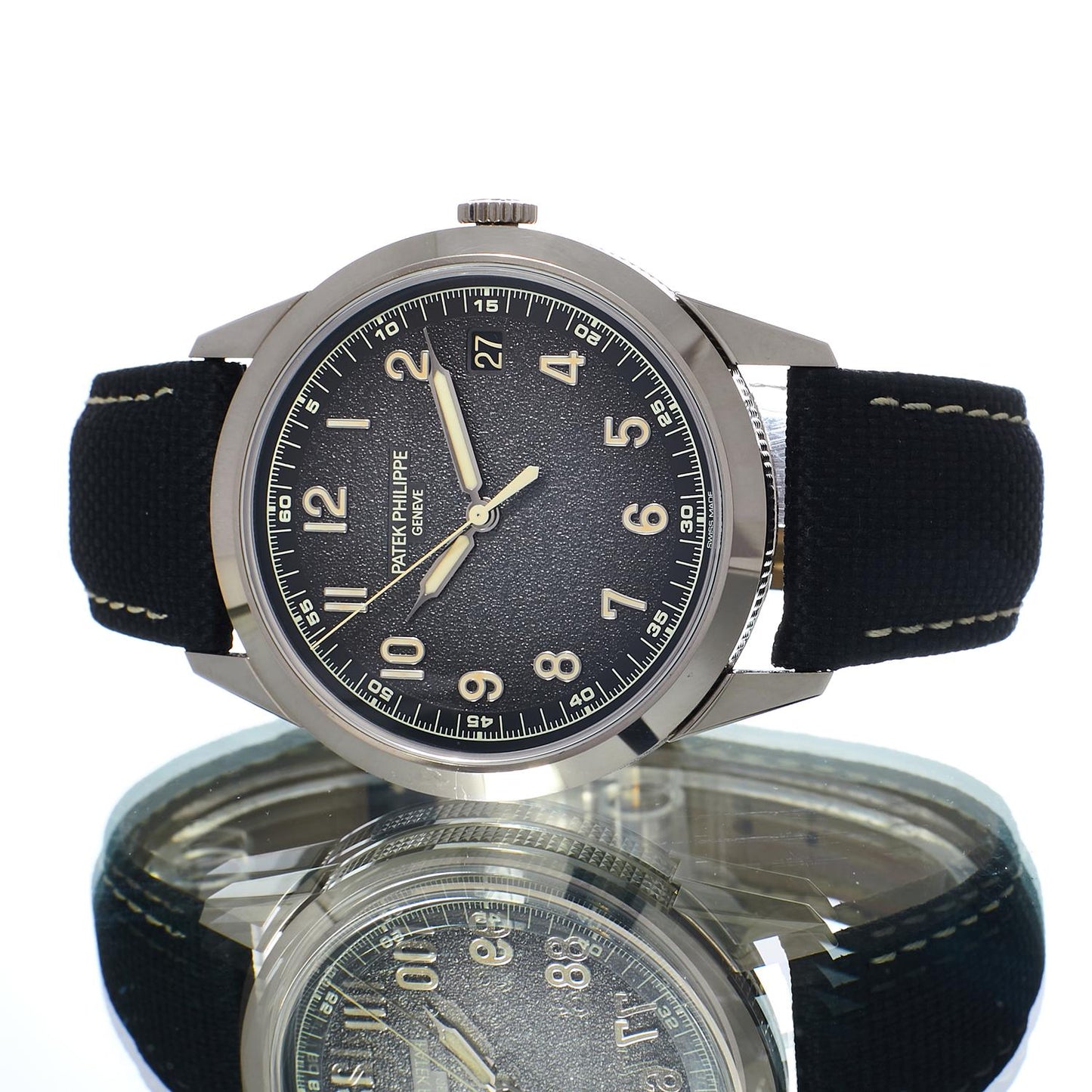 Pre-Owned Patek Philippe Calatrava 5226G-001