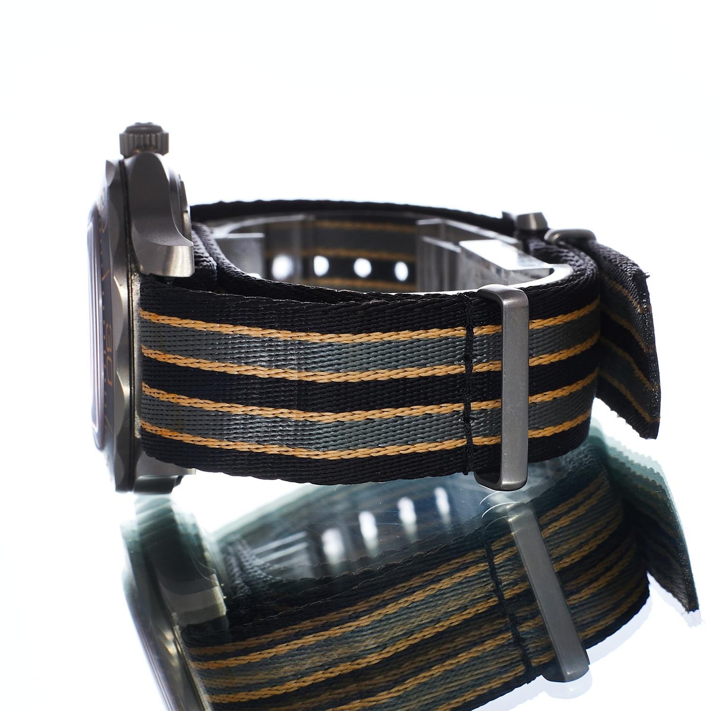 Pre-Owned Omega Seamaster Diver 300M 007 Edition 21092422001001