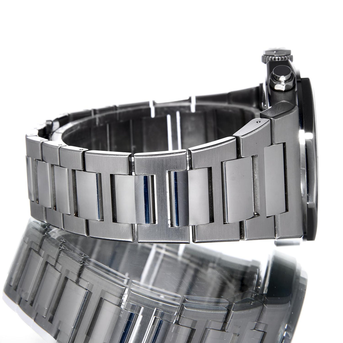 Pre-Owned Girard Perregaux Laureato Chronograph 81020