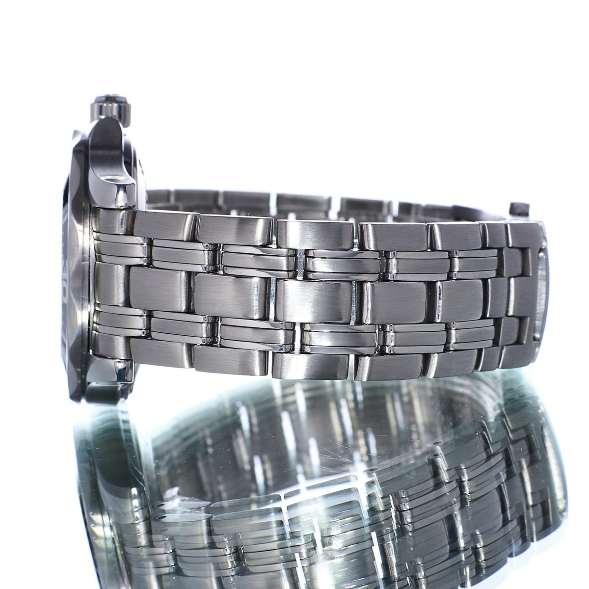 Pre-Owned Omega Seamaster 300M 22625000