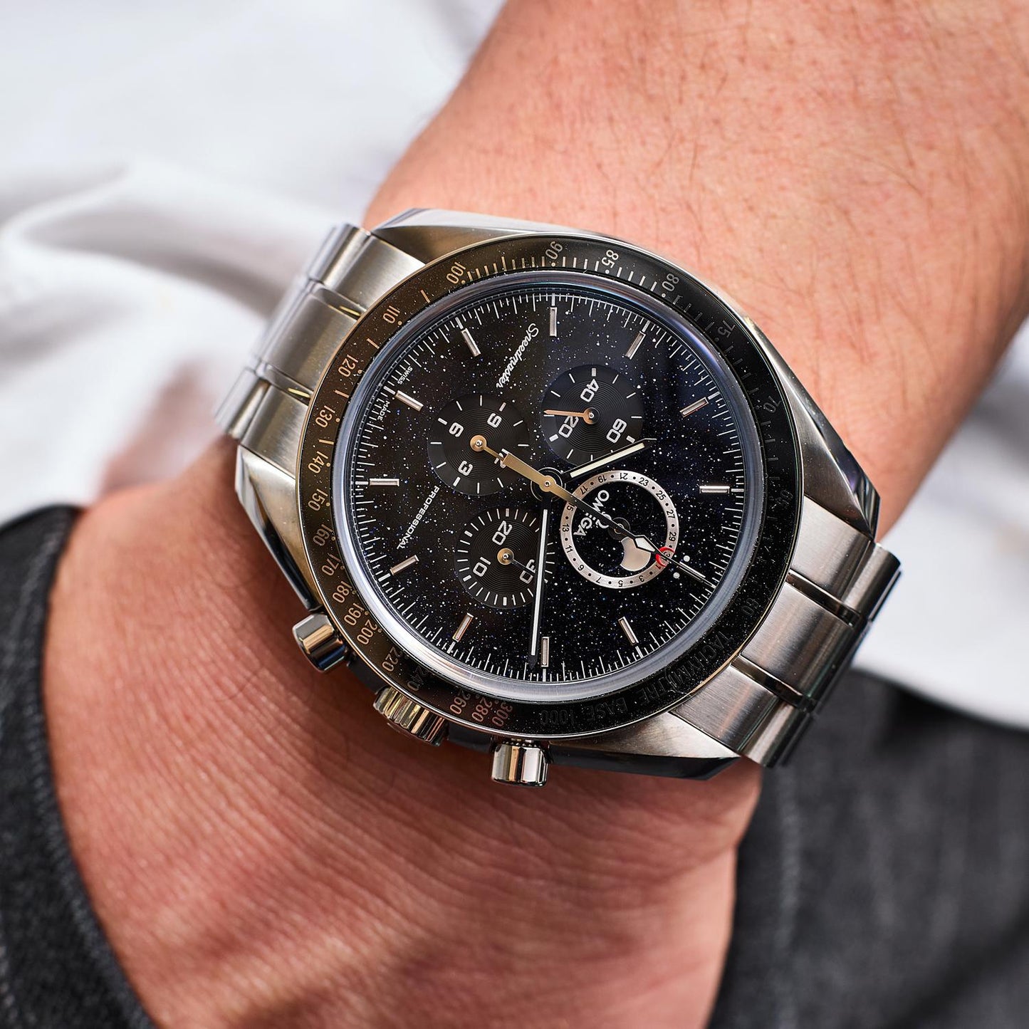 Pre-Owned Omega Speedmaster Moonphase 311.30.44.32.01.001