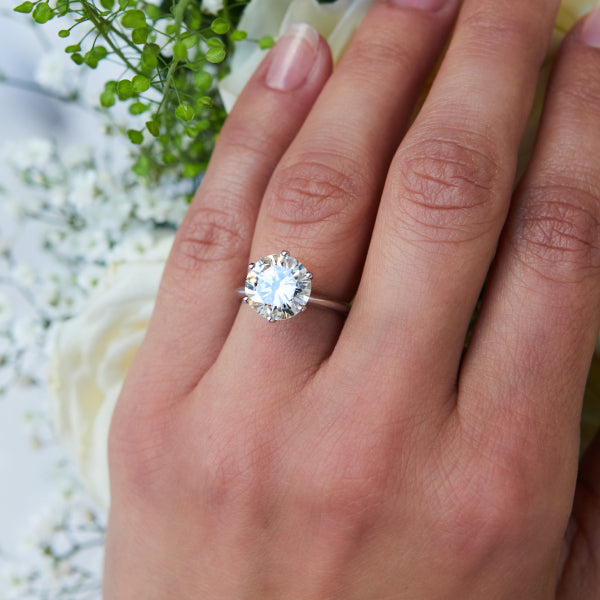 brilliant cut engagement ring