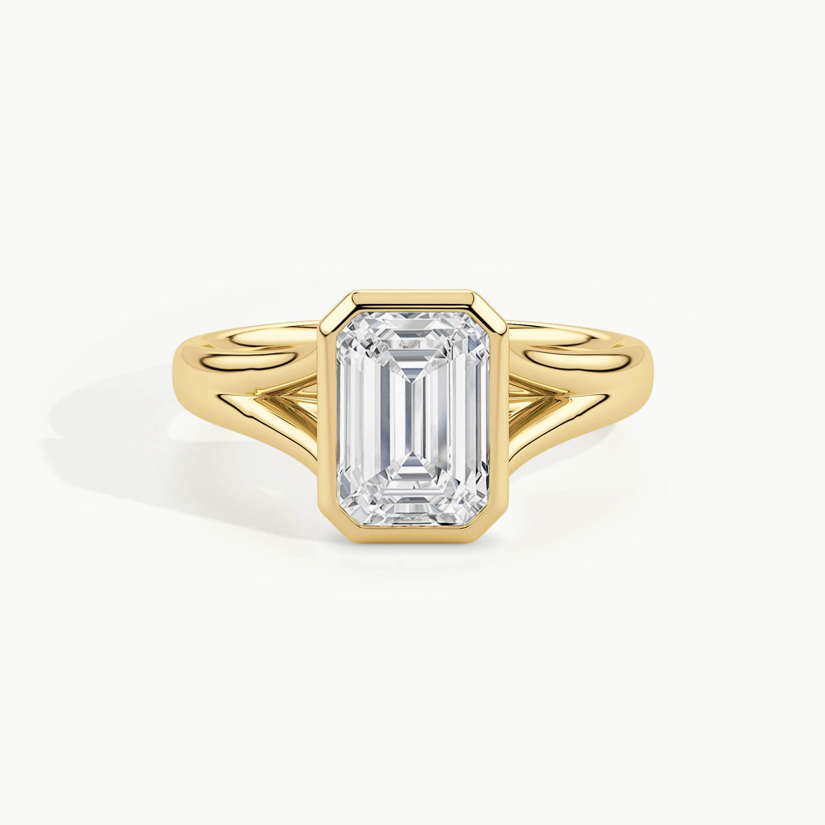 Yellow Gold, Emerald, down view